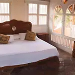 Magnificent Colonial Mansion